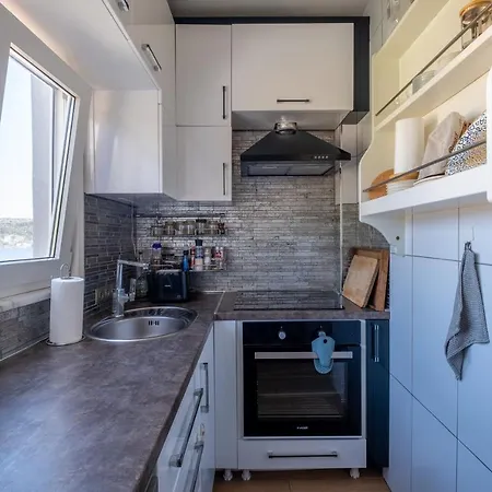 Stunning 2br At The Brim Of The Bosphorus